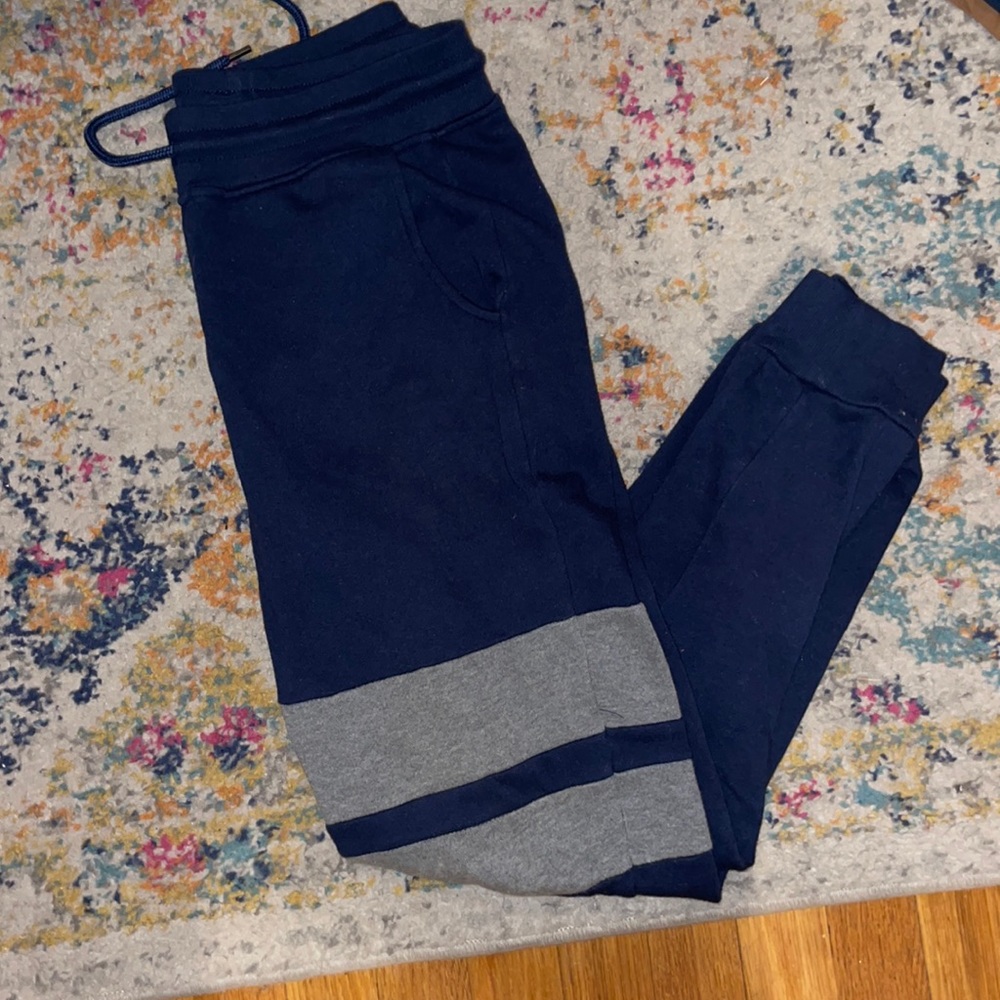 Forever 21 navy jogger